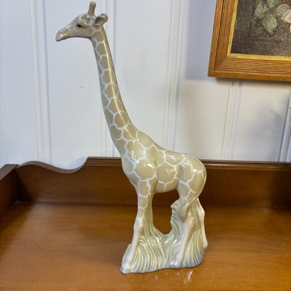 Vintage Giraffe Figurine Safari Animal Decor Spanish Ceramic Shelf Decor - Picture 2 of 15